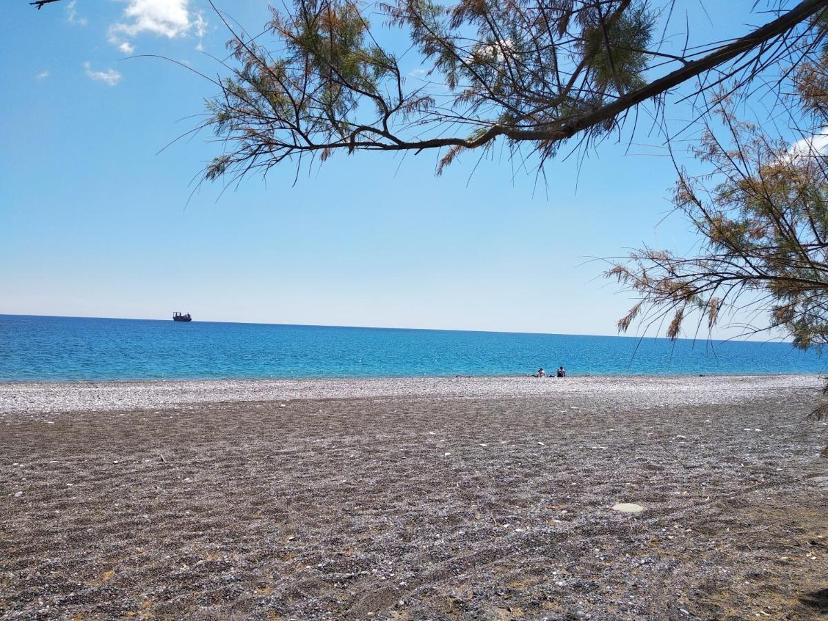Rita Mare Seafront Villas Heated Pools Gennadi Bagian luar foto