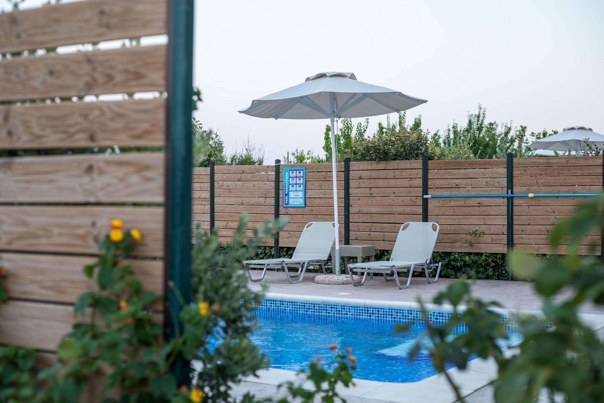 Rita Mare Seafront Villas Heated Pools Gennadi Bagian luar foto