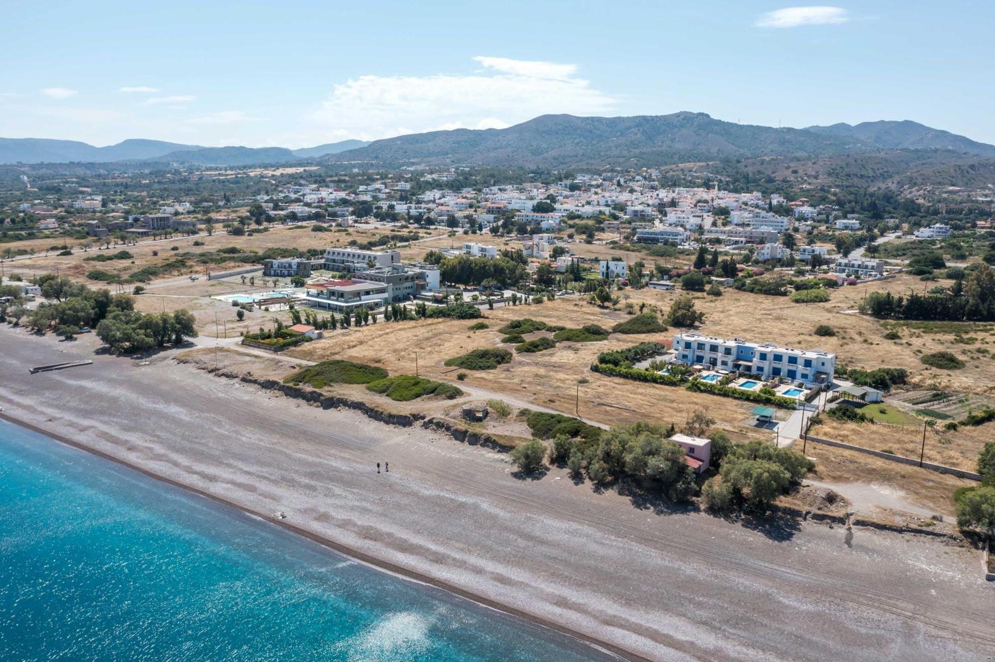 Rita Mare Seafront Villas Heated Pools Gennadi Bagian luar foto