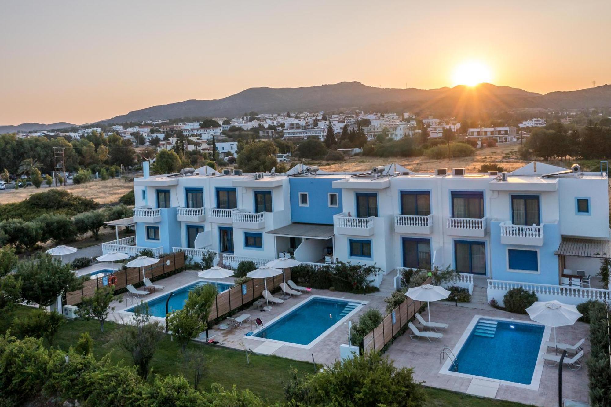 Rita Mare Seafront Villas Heated Pools Gennadi Bagian luar foto