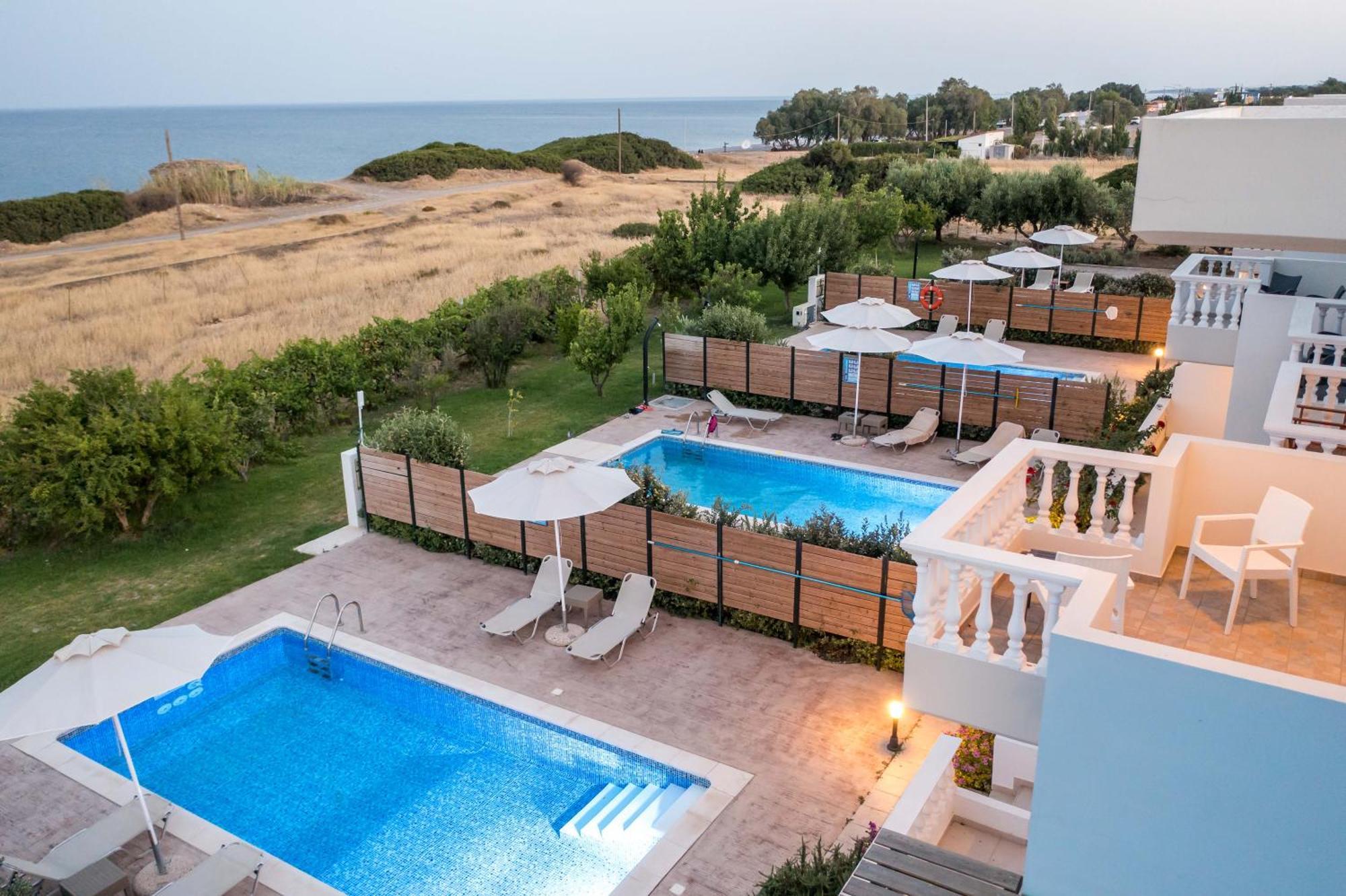 Rita Mare Seafront Villas Heated Pools Gennadi Bagian luar foto