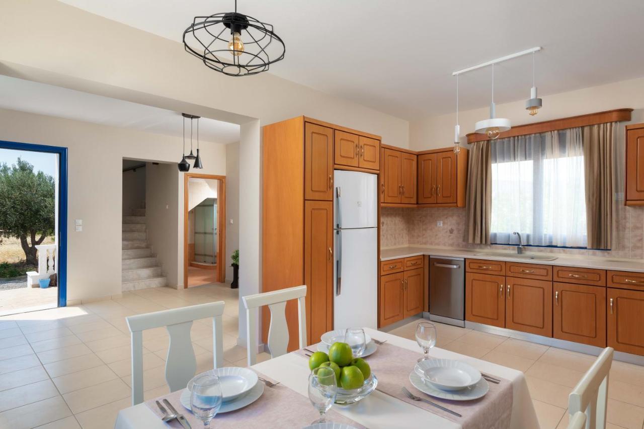 Rita Mare Seafront Villas Heated Pools Gennadi Bagian luar foto